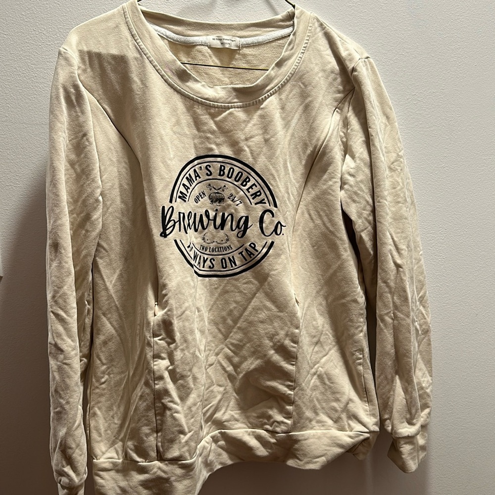 Sweatshirt for breastfeeding